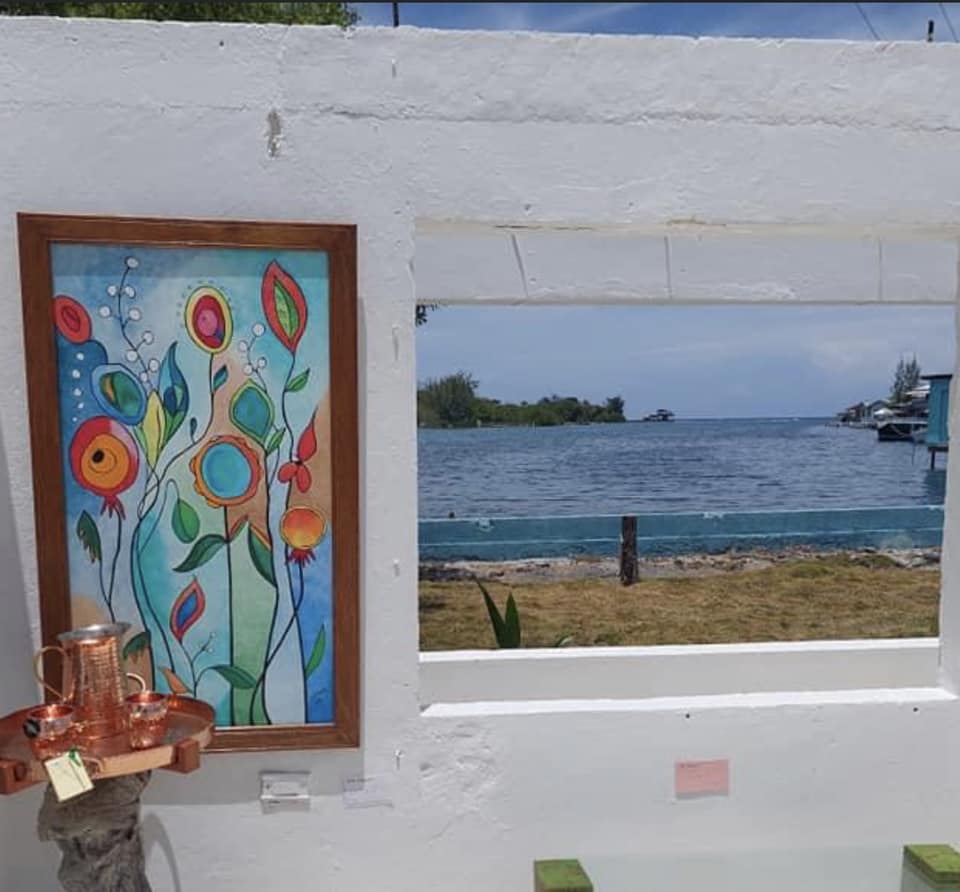 Paradise Point Roatan | First Bight