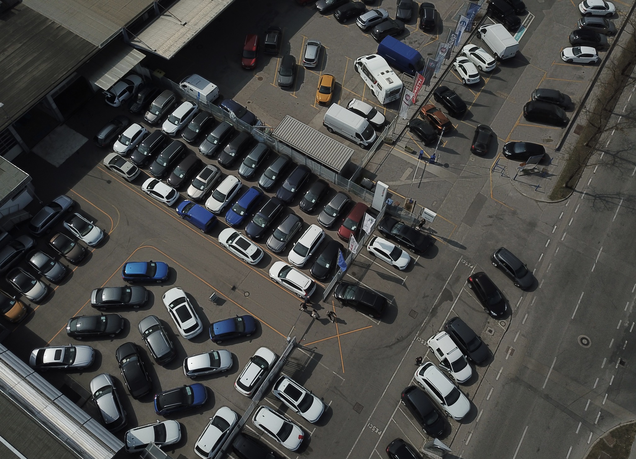 Autobroker - Z enim na morje, drugim na smučanje 😎🤯. Sedaj nam prosim ...