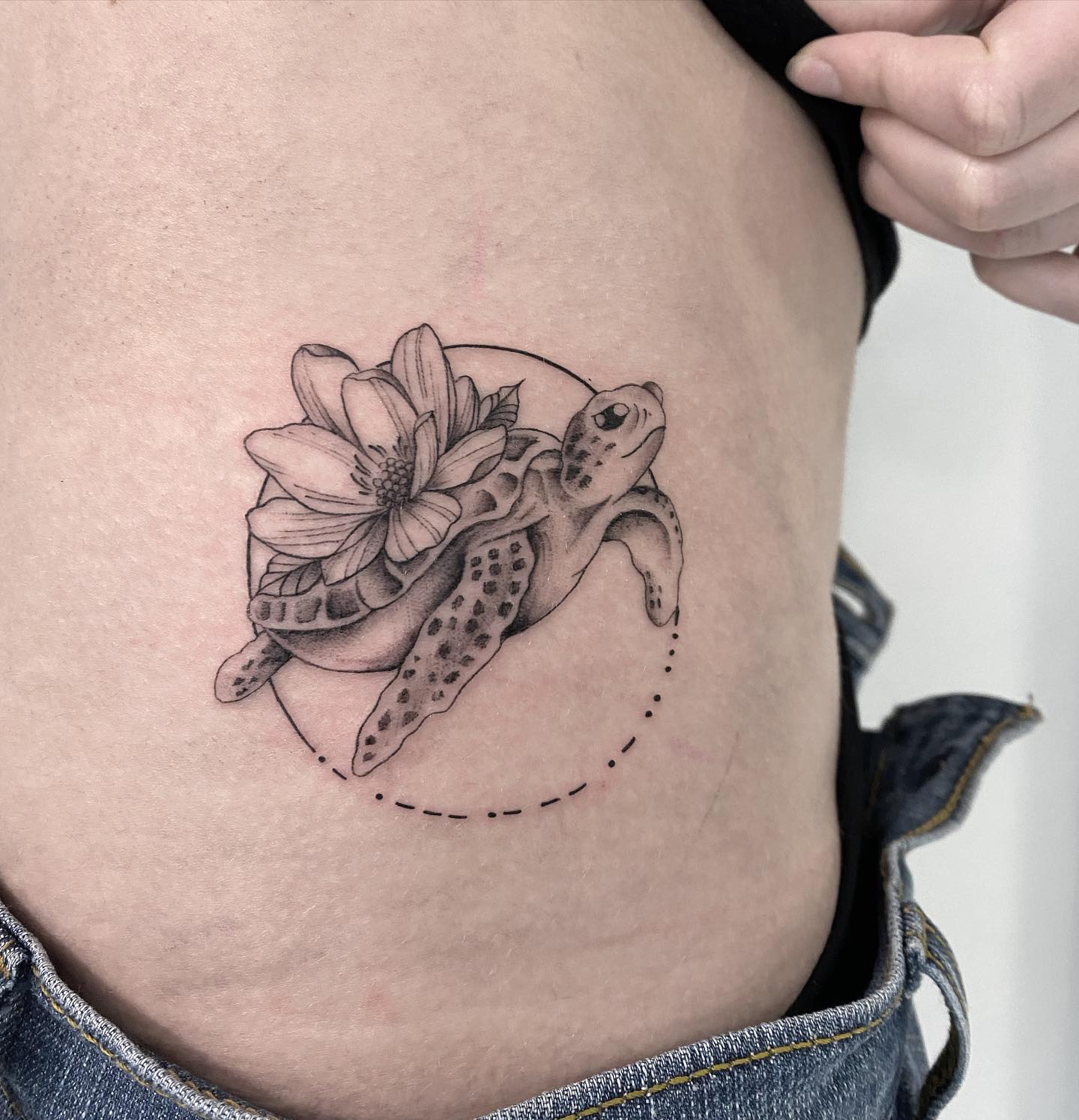 Tatouage Tortue Fleur De Lotus