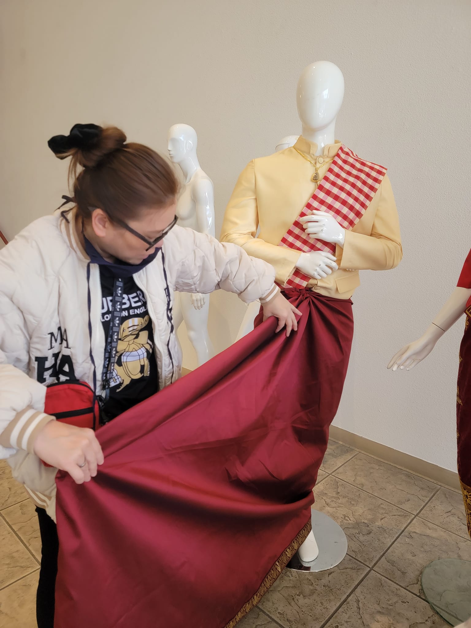 Dressing the... - Merced Multicultural Arts Center - the MAC
