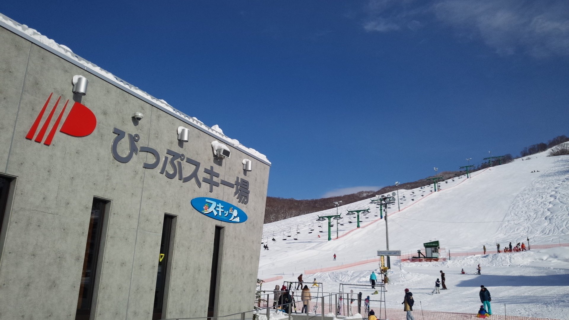 キロロリゾート（KIRORO RESORT） - 本日のキロロの様子です。ついにやってきました。山麓まで雪で覆われ、一面雪景色です。 22 ...