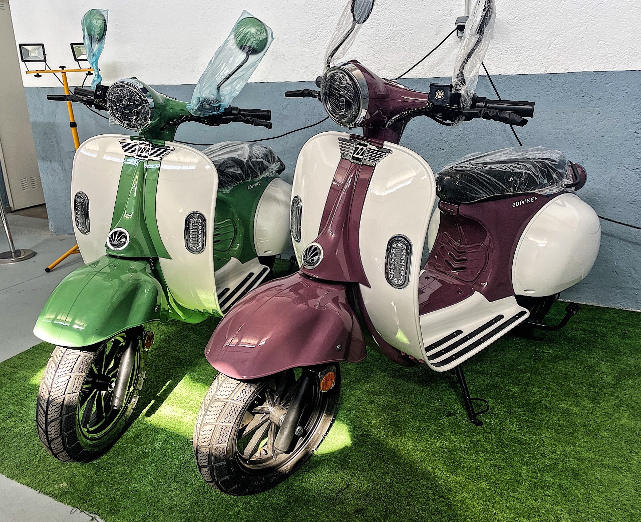 👉 Quazzar E-Divine Plus,... - Motos Eléctricas Castellón