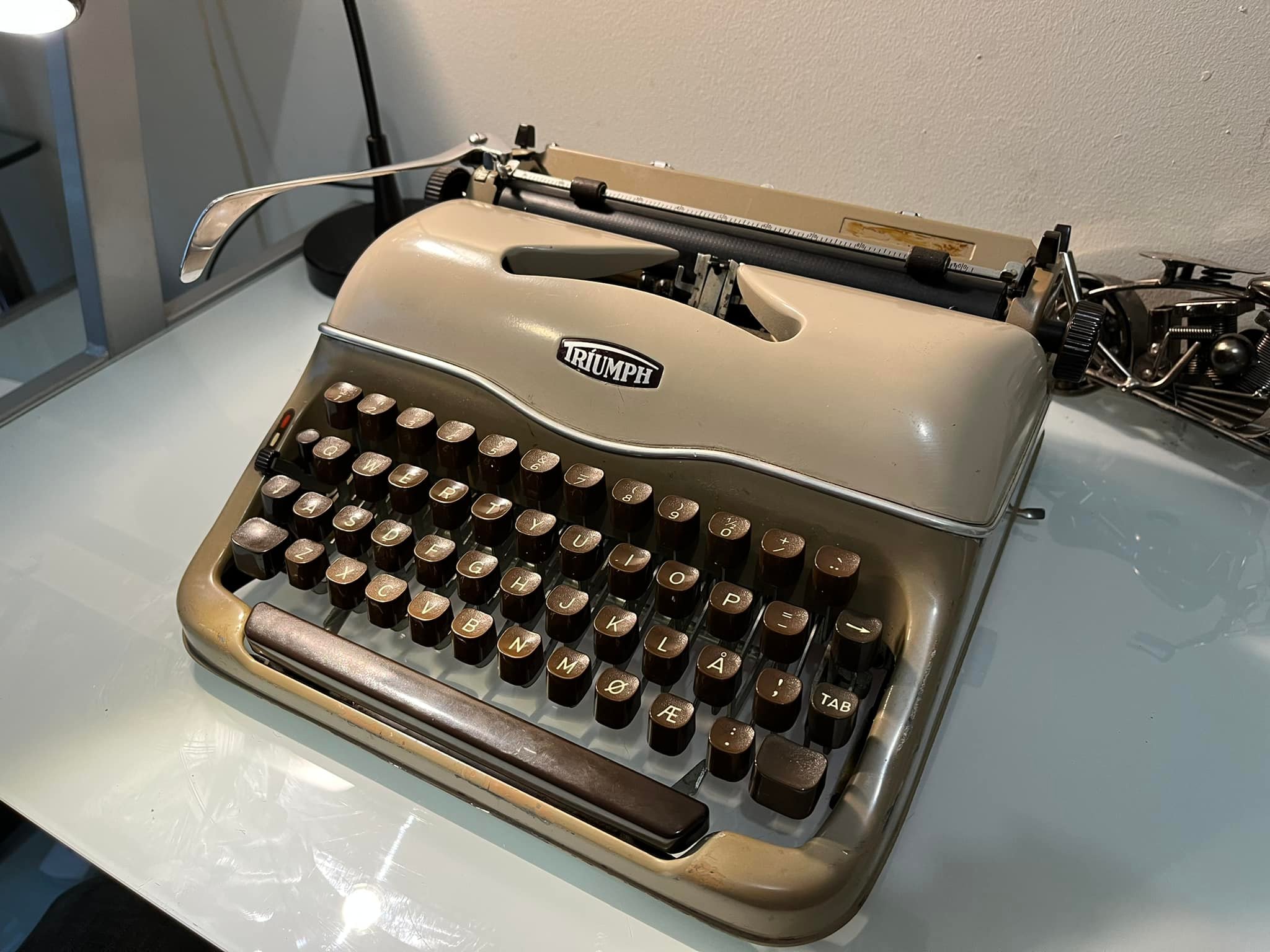 What are thoughts on a Triumph Gabriele-E typewriter?