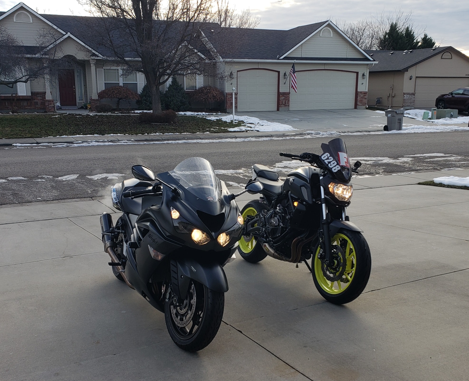My previous bikes. Anthem, Reign, Demo, Glory. Forgot the black one.