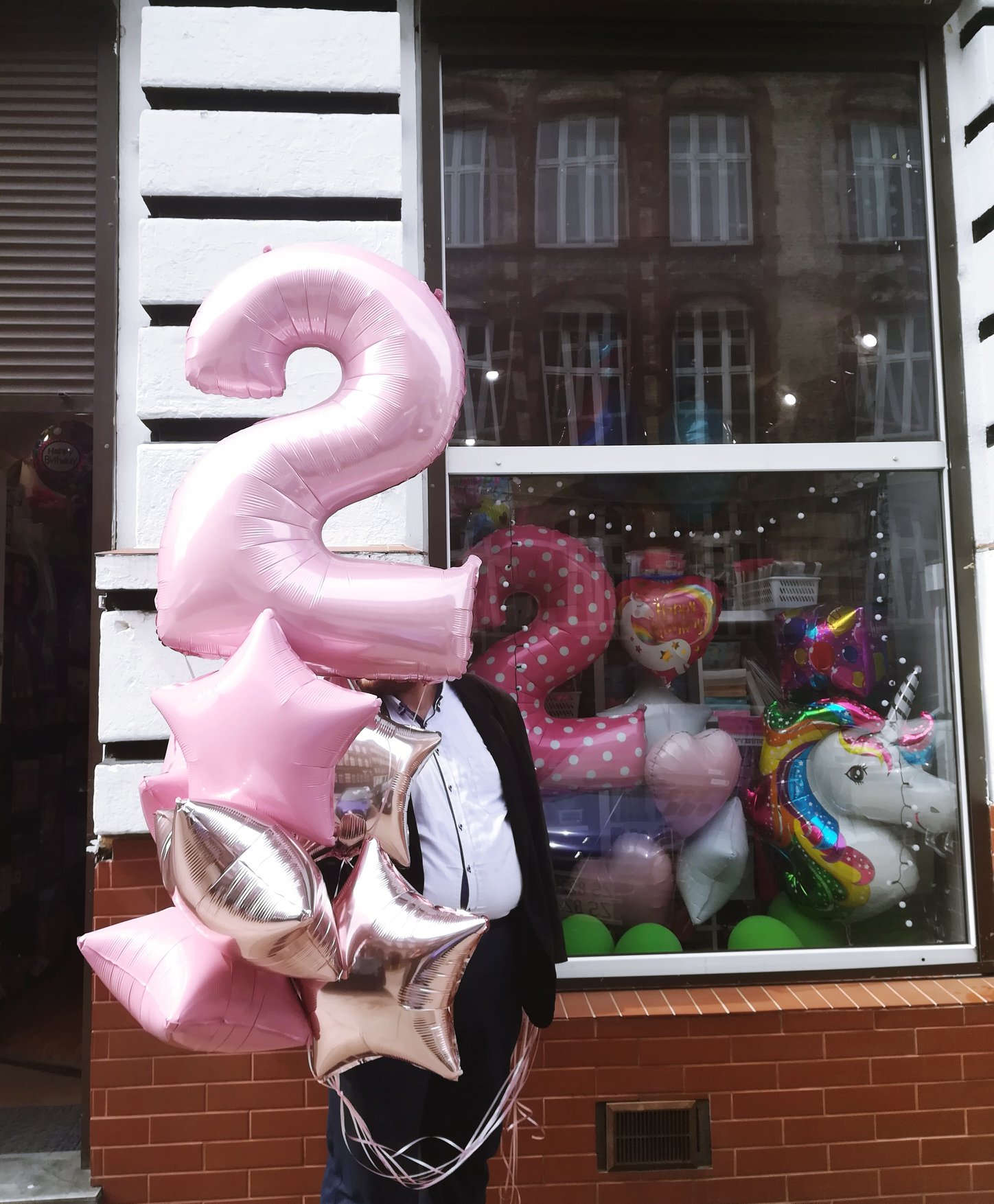baloniki-na-druciku-dekoracje-balonowe-balony-z-helem-facebook