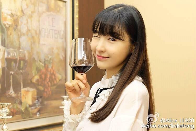 Lin ke Tong 林柯彤小龙女彤彤