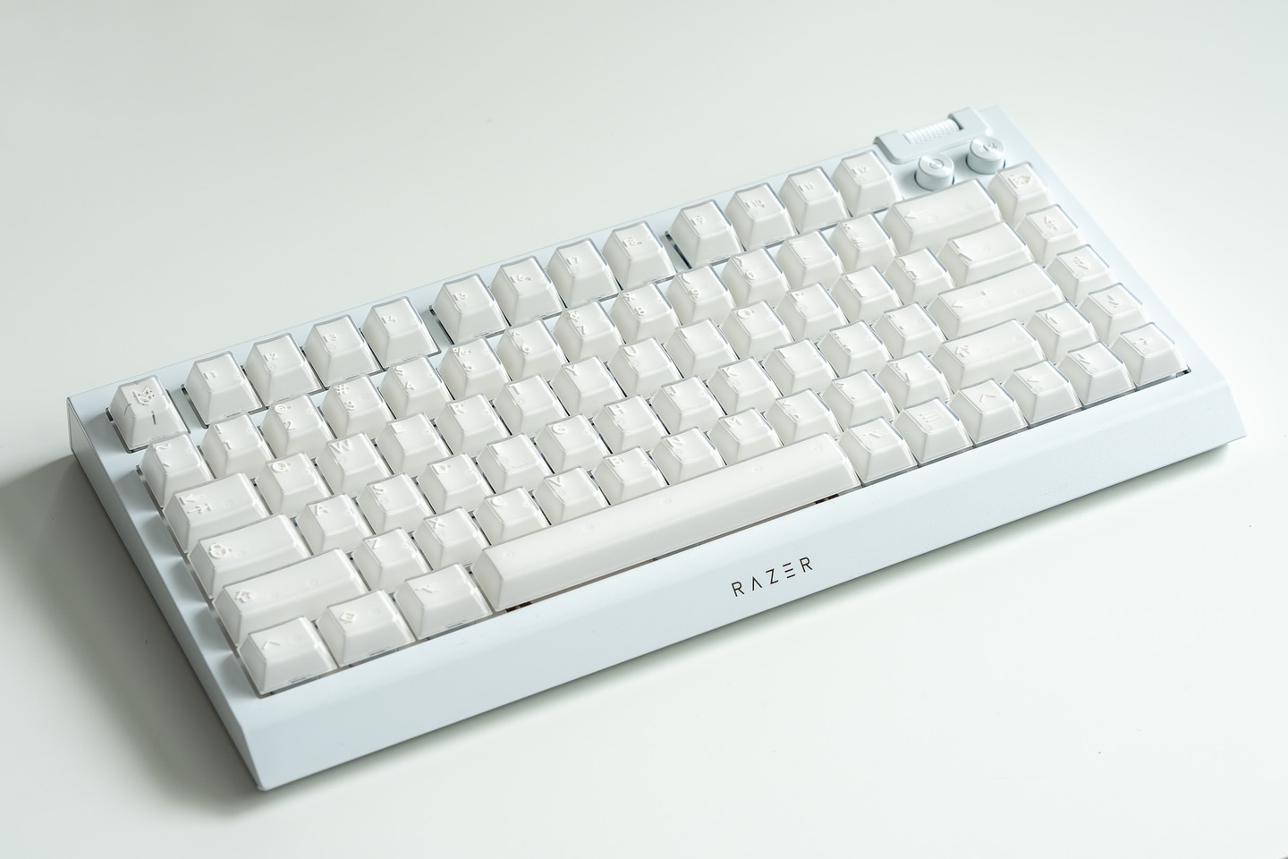 One hand, 31 controls, zero dead space — Razer's Tartarus V2 Pro