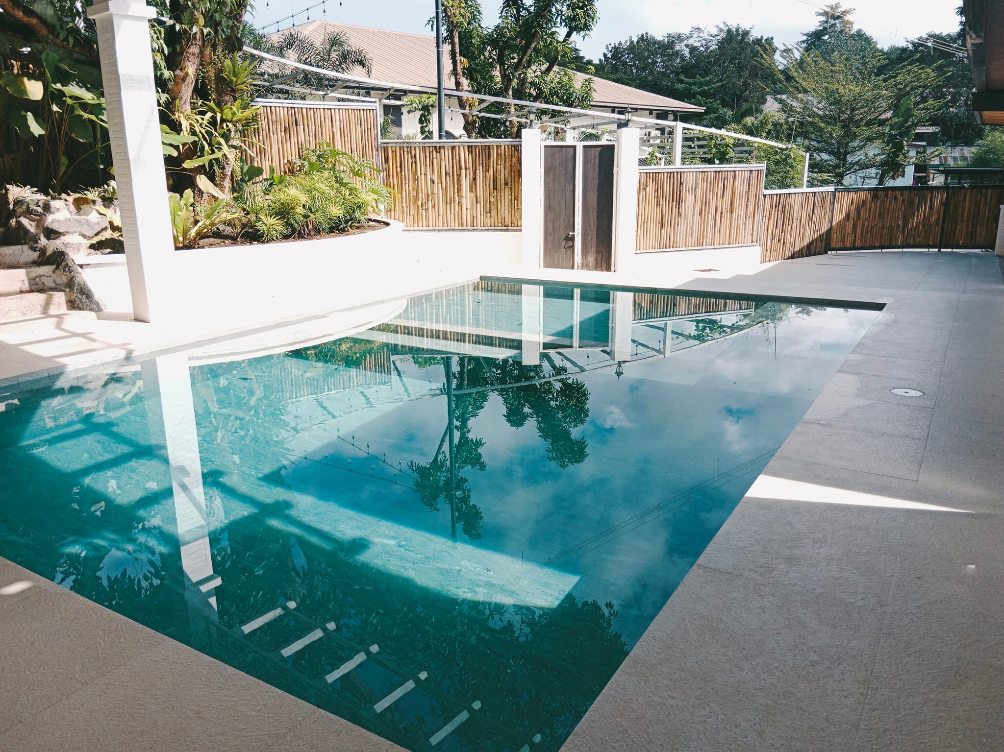 PRIVATE POOLS ... - Villa Leonora Resort & Event Venue