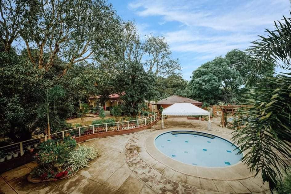 PRIVATE POOLS ... - Villa Leonora Resort & Event Venue
