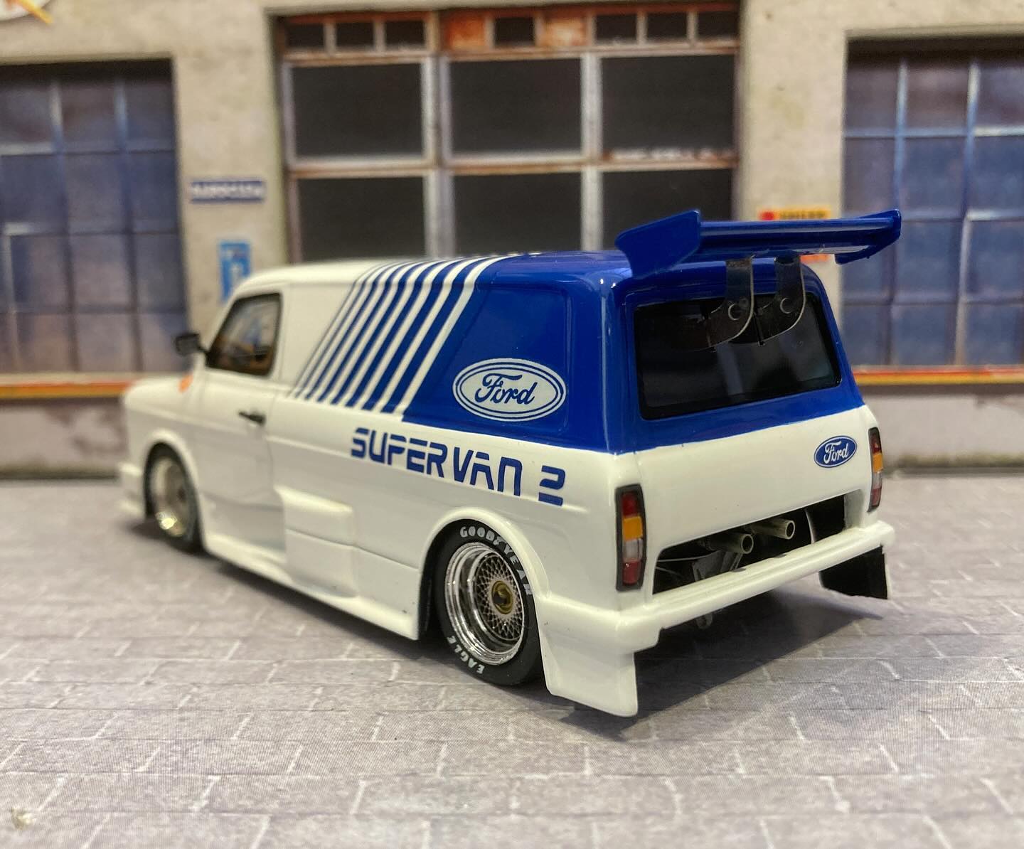 Transit SuperVan 2] ⚙Sparkmodels 📐1:43