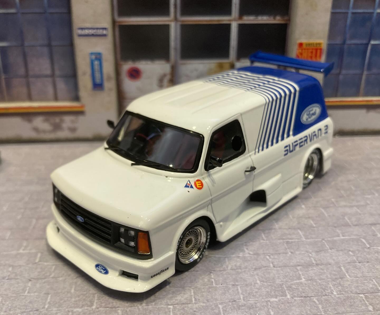 Transit SuperVan 2] ⚙Sparkmodels 📐1:43