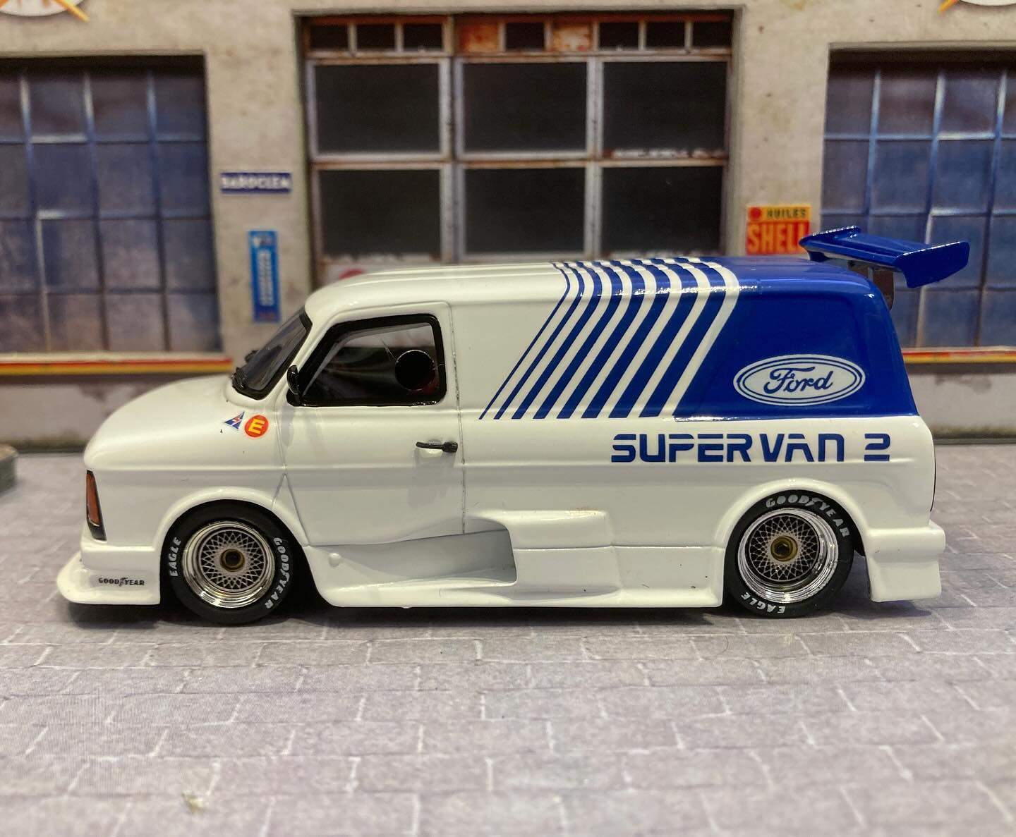 Transit SuperVan 2] ⚙Sparkmodels 📐1:43