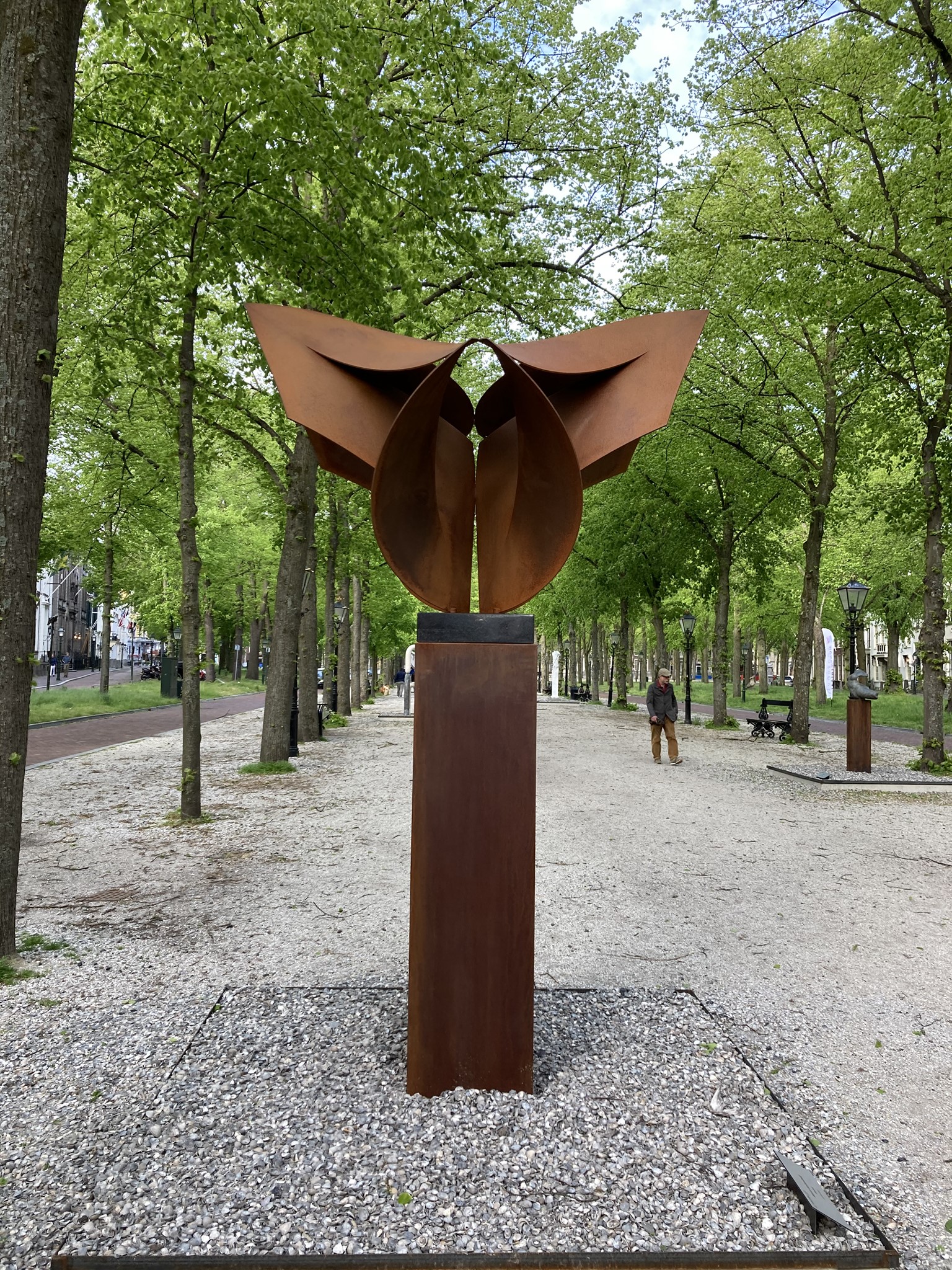 Marco Goldenbeld Beeldend kunstenaar monumentaal beeldhouwer. added a ...