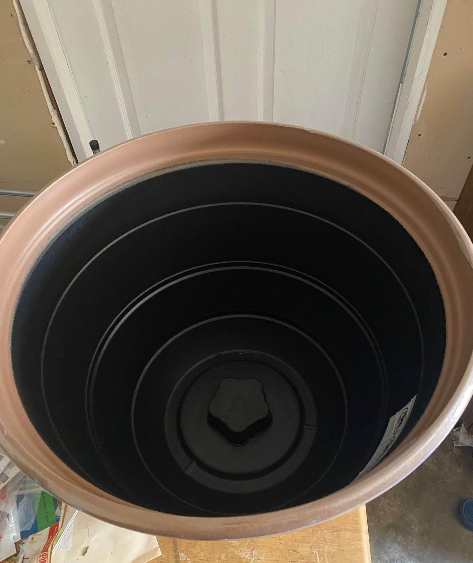 new : large resin pot / planter 22 inches wide by 16 inches height ...
