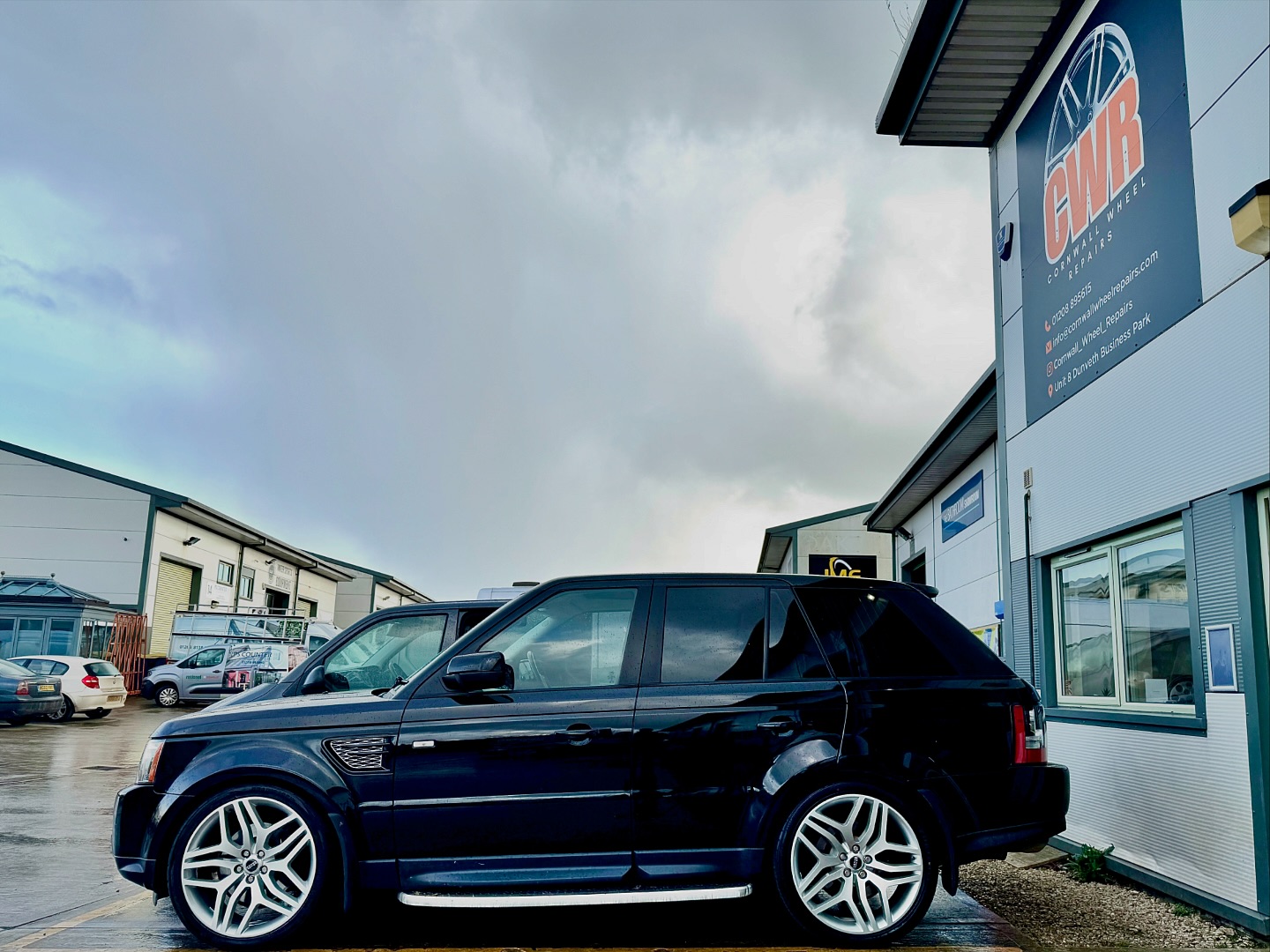 Cornwall Wheel Repairs - Range Rover Sport came in to us on these huge ...