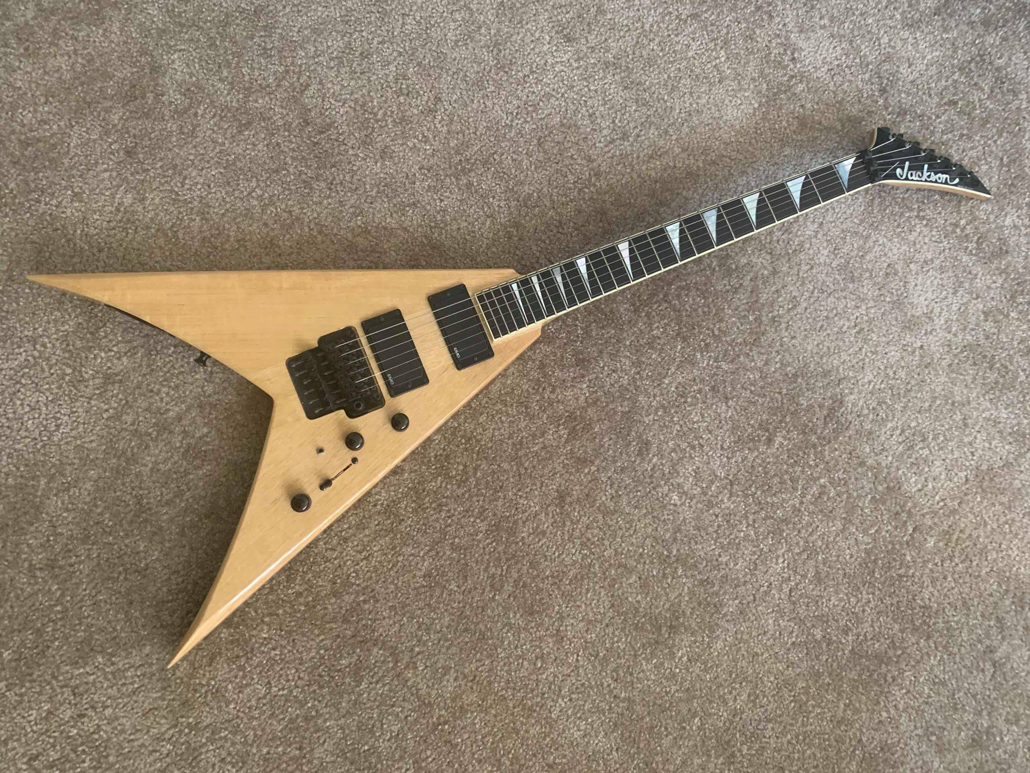 Meet the all-Korina KV2 from Masterbuiler Pat Campolattano: a 3
