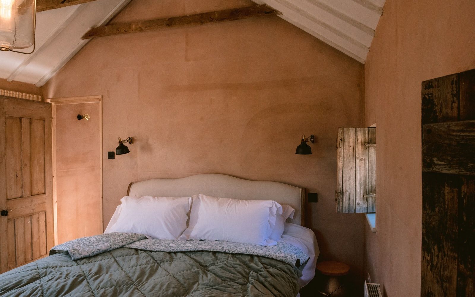 Coolstays - STYLISH SUSSEX BARN - Gold Top is a remarkable barn ...