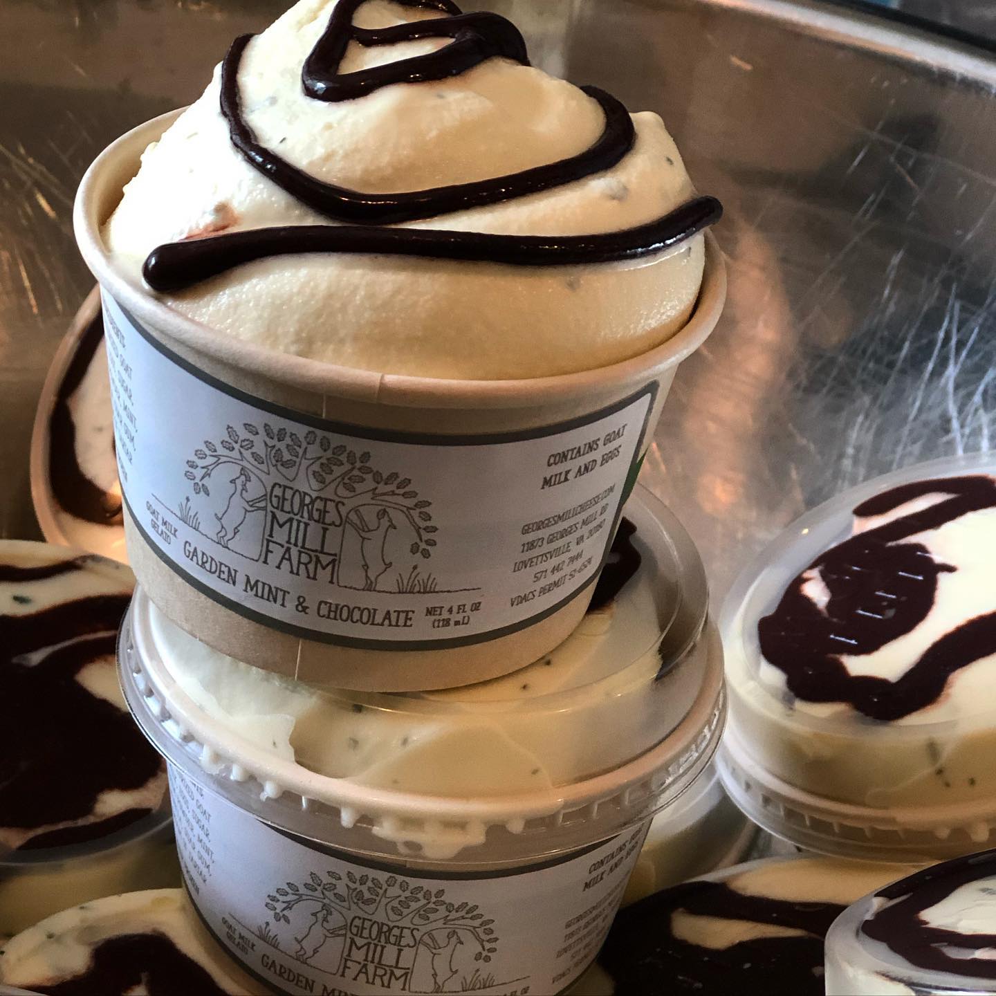 FamilyMart's new Akagi strawberry choco mint ice cream | Okinawa