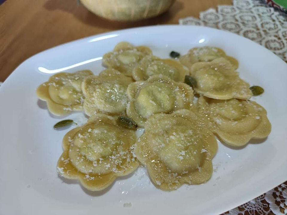 Cookaround- cucina e ricette | Ravioli ripieni di broccoli e ricotta ...