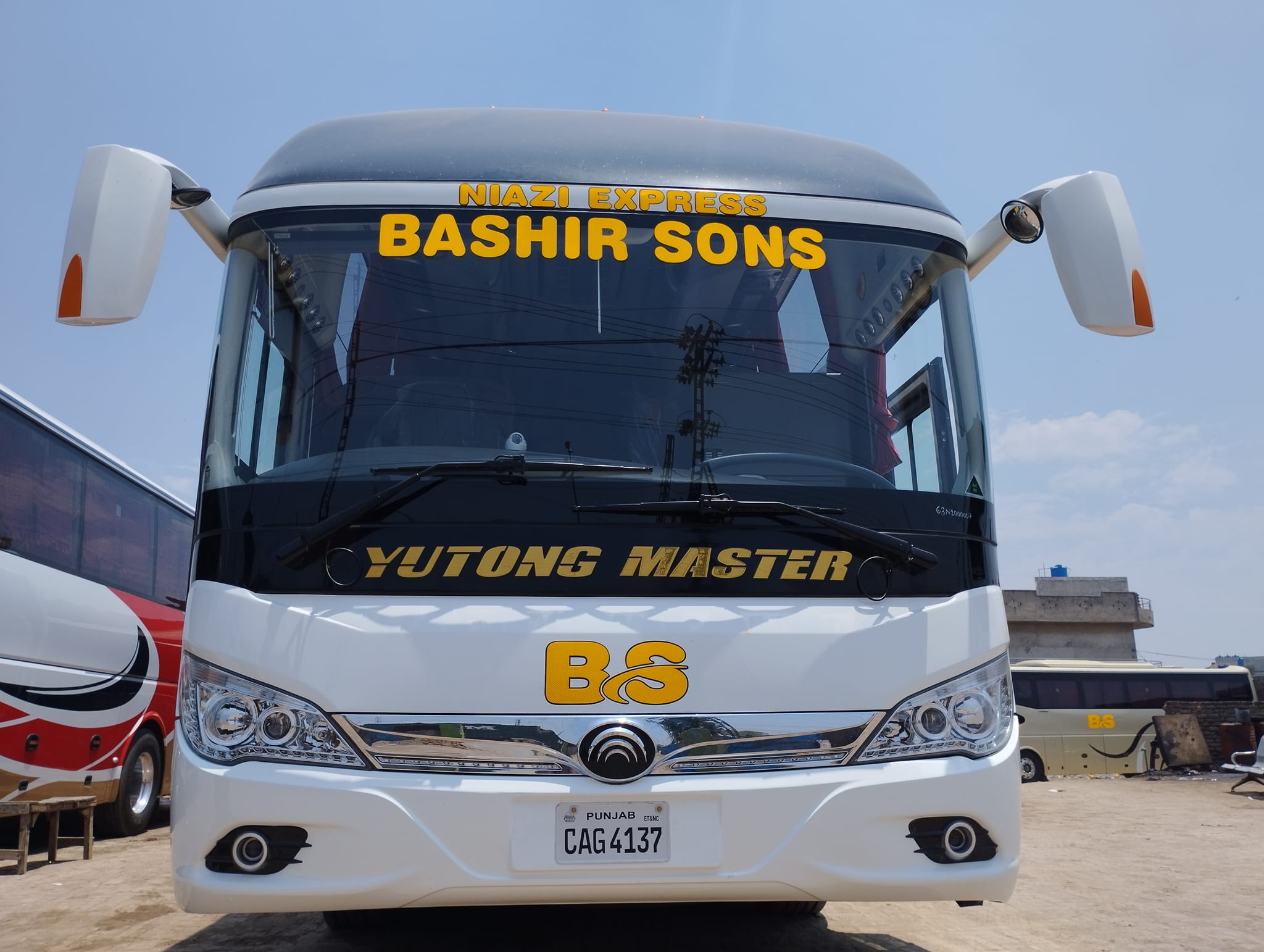 Bashir Sons New Double Glass... - All New Buses-Lahore | Facebook