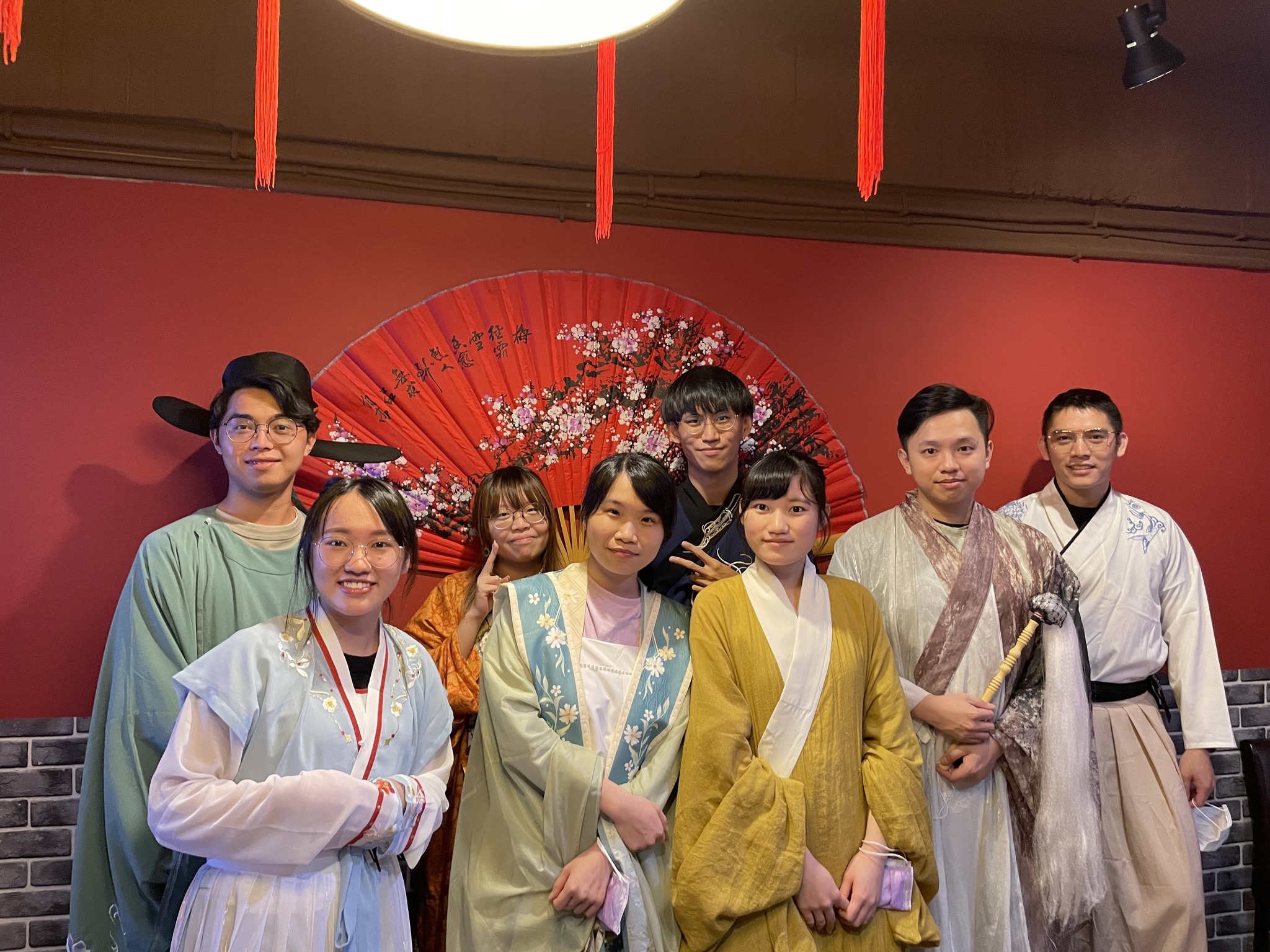 大家晚安，新年快樂，今天是農曆初一🐰... - PicSee URL Shortener | Facebook