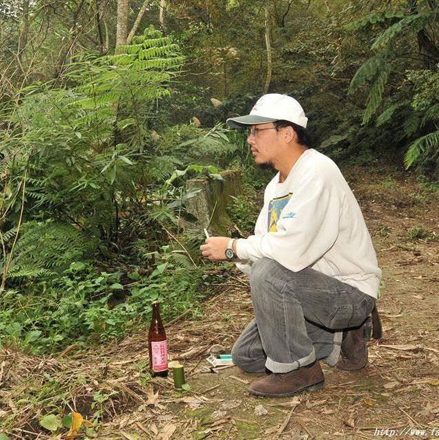 稻草蓆簾立織機製作與運用，以編織稻稈節間與葉鞘杯墊為例。 | 孫業琪