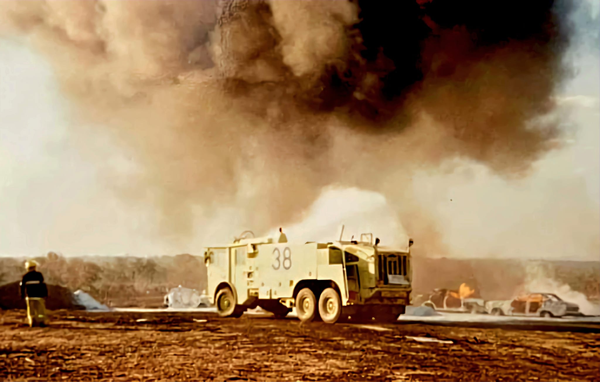 🇦🇺 RAAF Oshkosh P4 🚒 1995. - Firefighters Australia