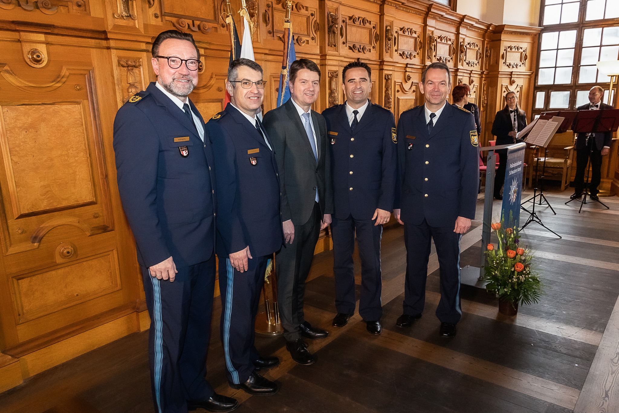 Der Vorsitzende Thomas Lintl... - Bayerische Polizeistiftung | Facebook