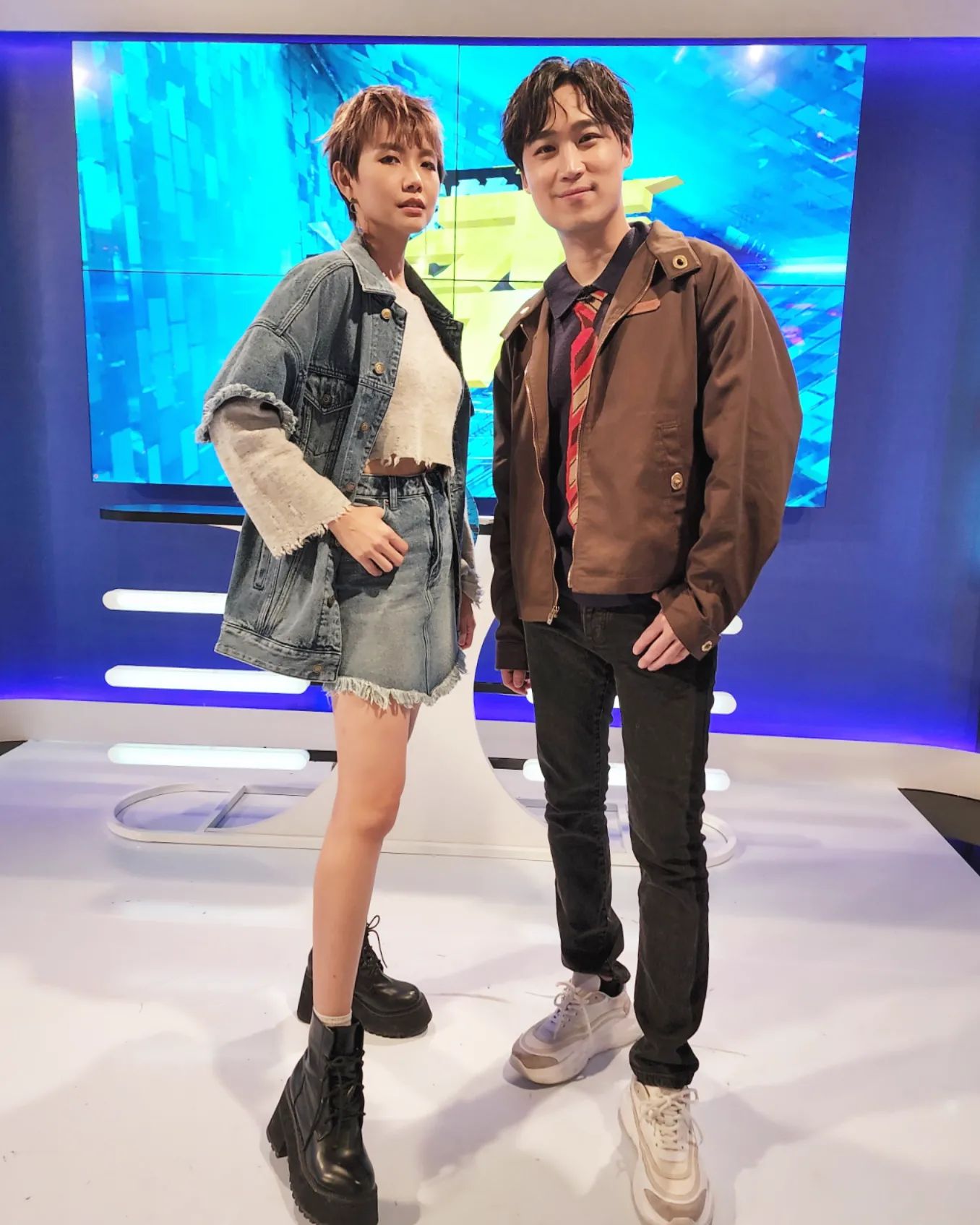 今晚9点@8tvmalaysia 的 《我的主场秀》，有我们的出现哦!... - Rickman Chia 谢承伟