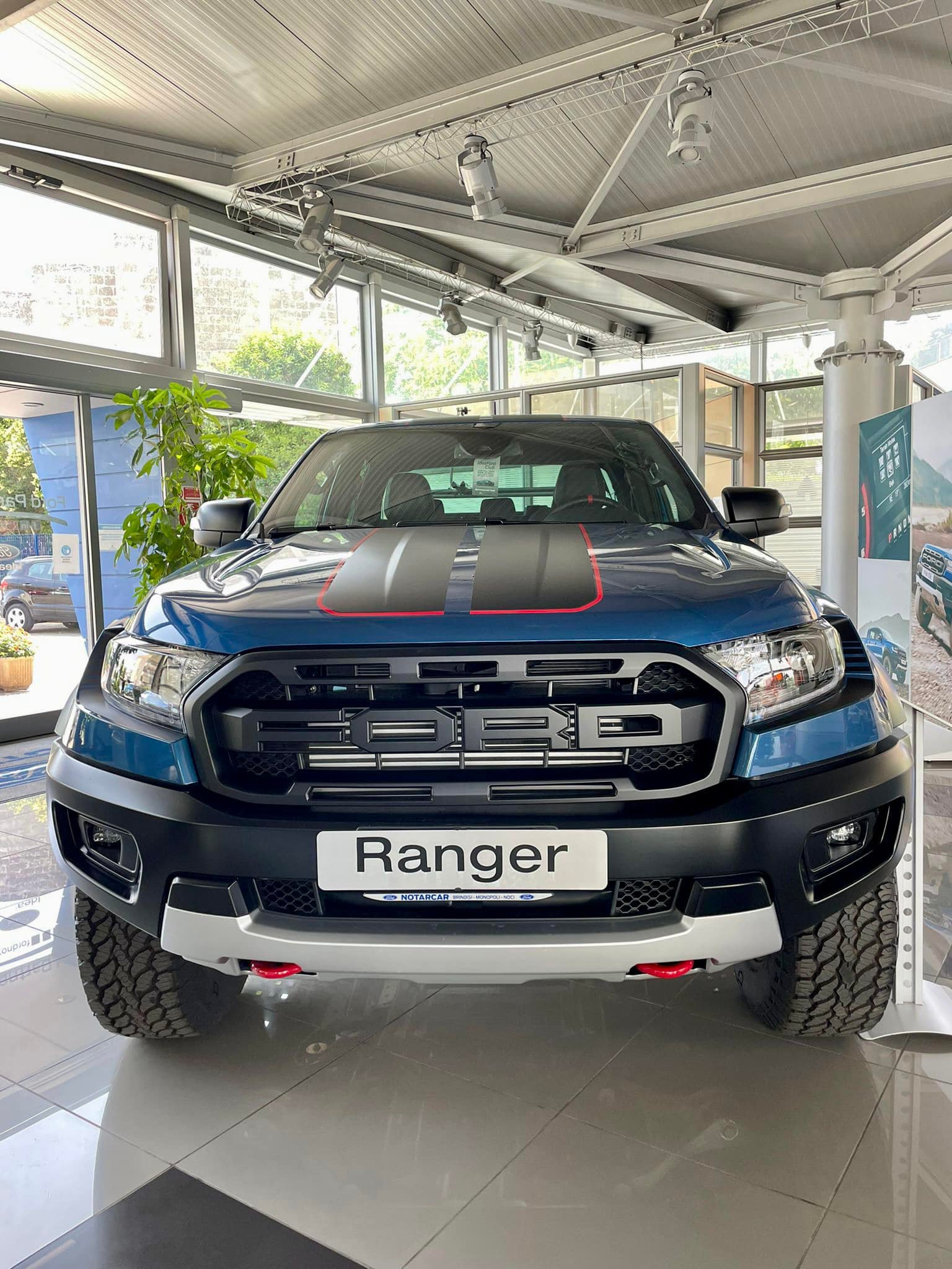 Ford Notarcar - Non uno, ma bene due NUOVI FORD RANGER... | Facebook