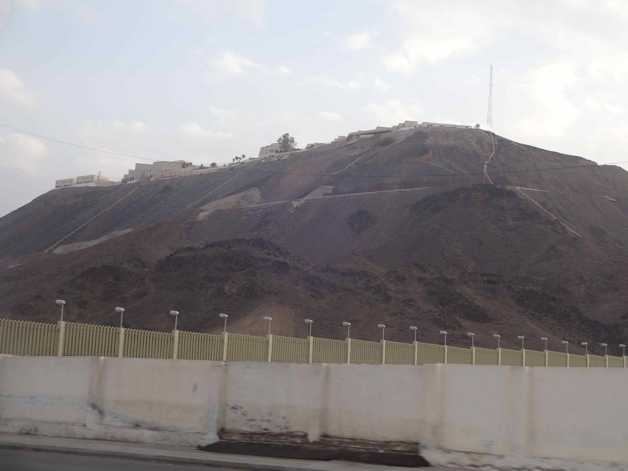 جبل المسيخ الدجال على حدود المدينة المنورة بالنبى واله وصحبه