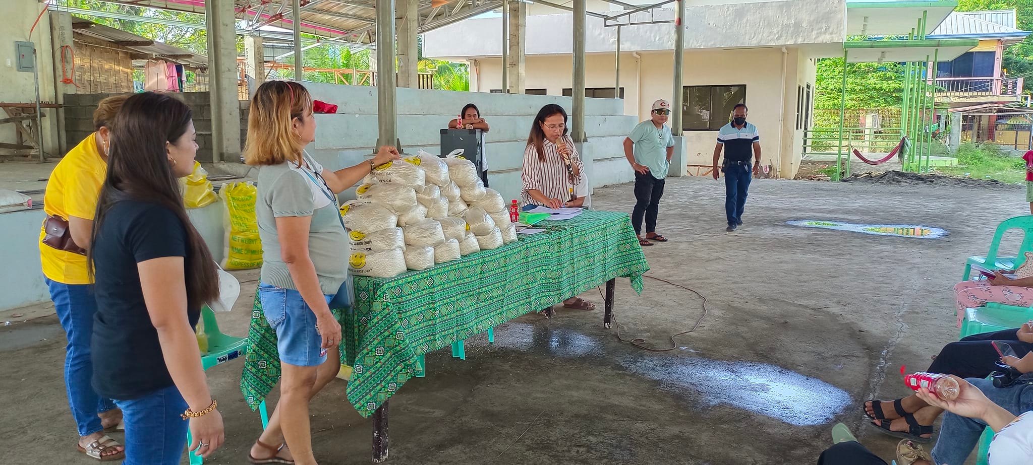 Malipayon NGA nag dawat Ang MGA... - MSWD Villanueva Official | Facebook