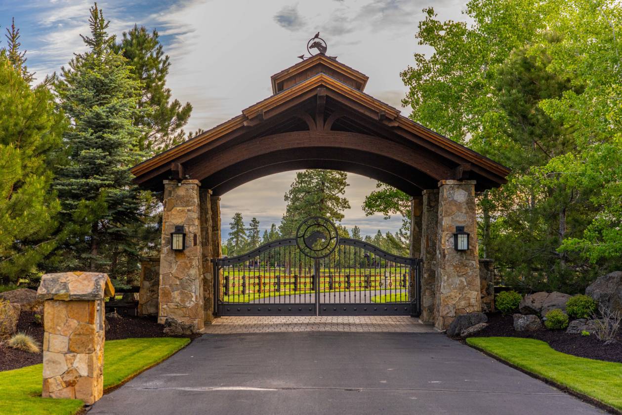 The R&B Ranch is Central Oregon's... - HorseProperties.net