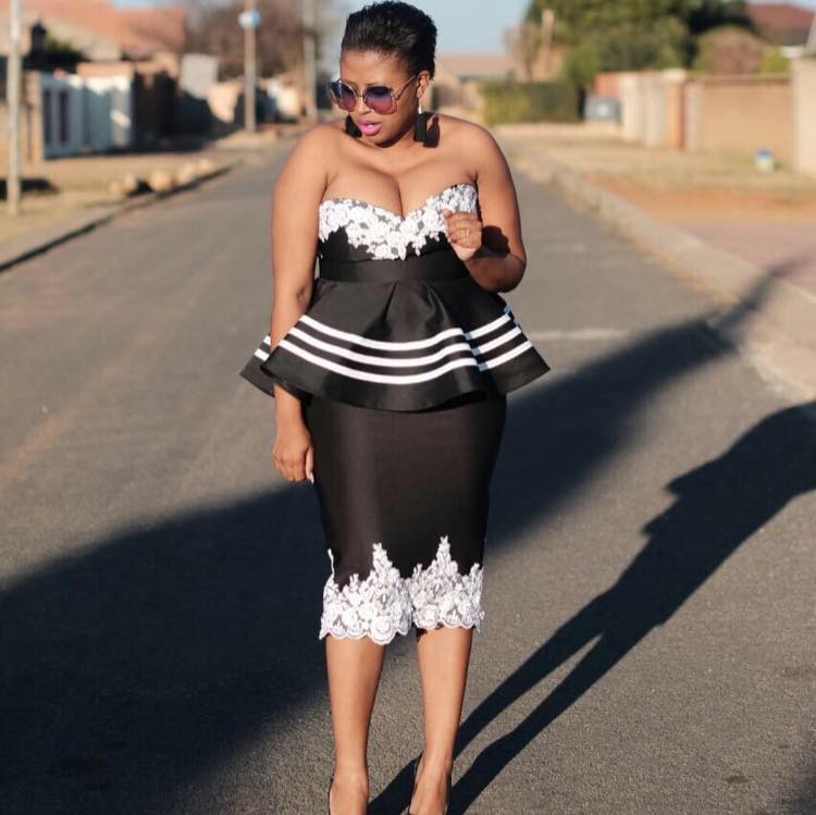 New 2 piece available in size 38… Perfect for •reception dress •bridal ...