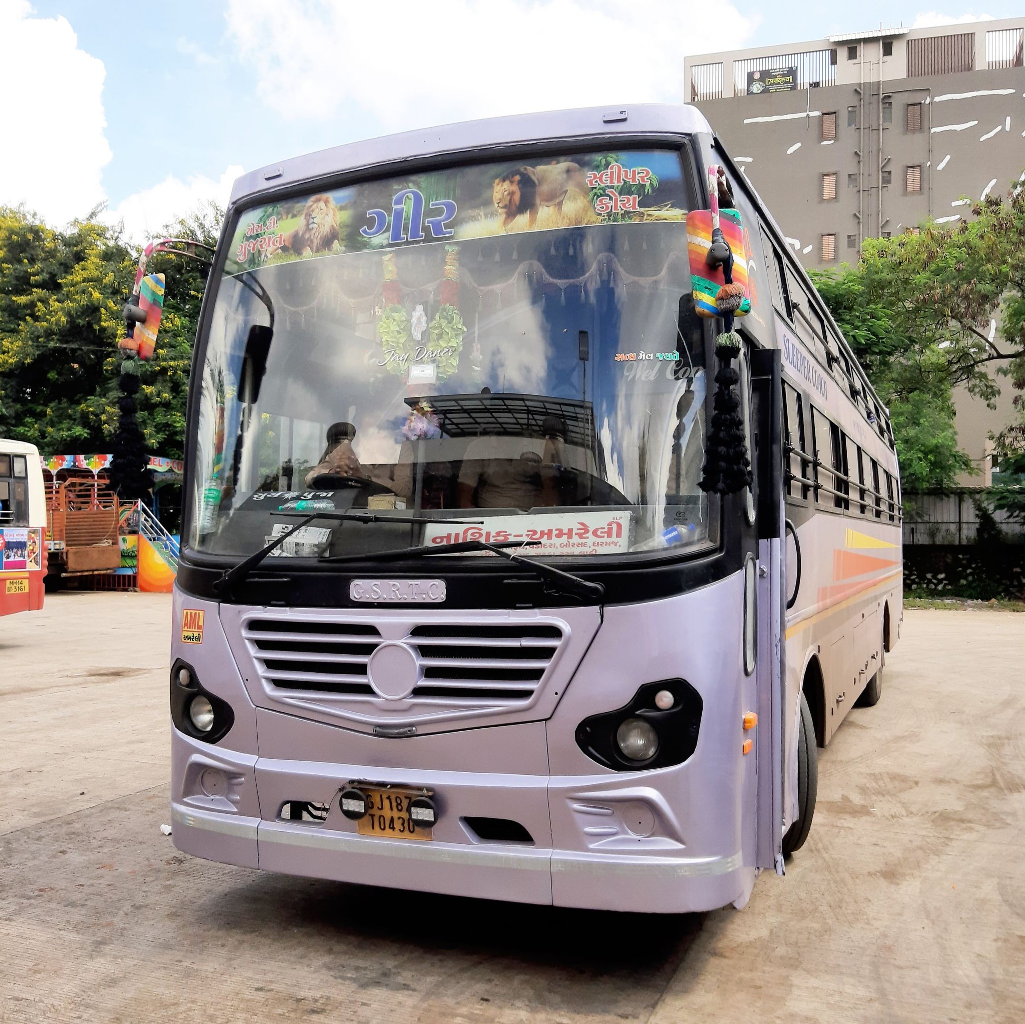 🟣GSRTC NASIK TO AMRELI QUEEN🟣... - Transports Wheels