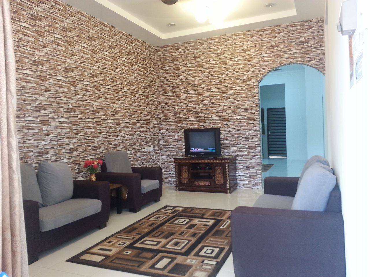 Homestay Ikin Taman universiti Parit Raja *5min UTHM *5min KkTM *kolej ...