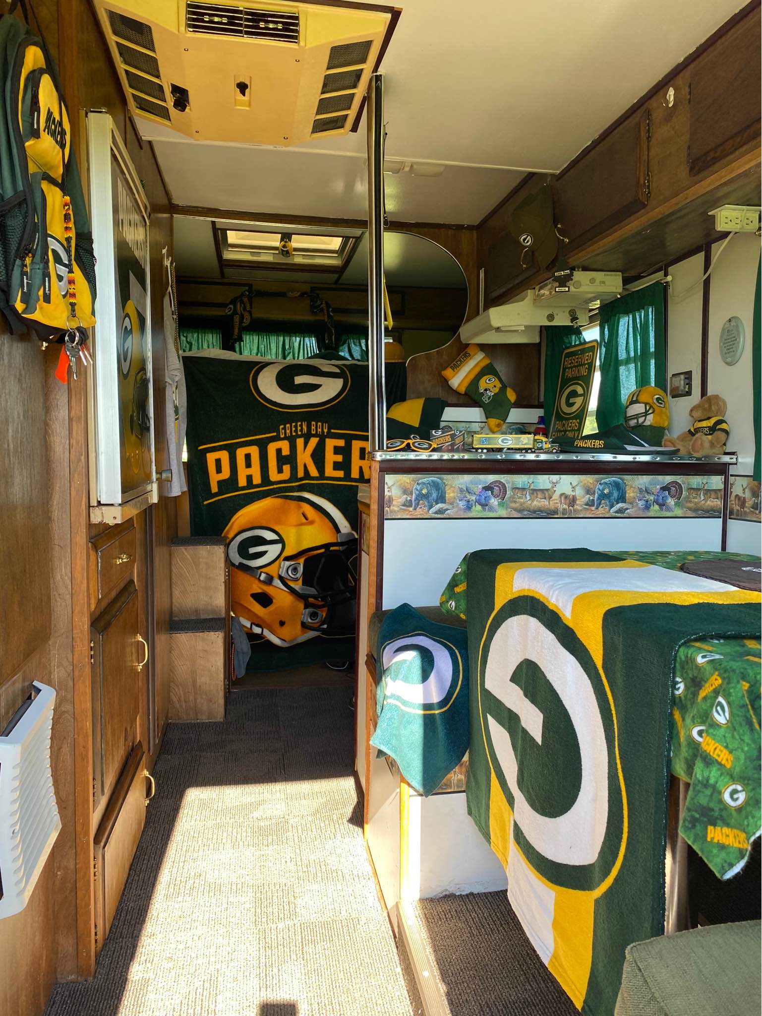 1972 Ford Diamond - RVs & Campers - Howard, Wisconsin | Facebook ...