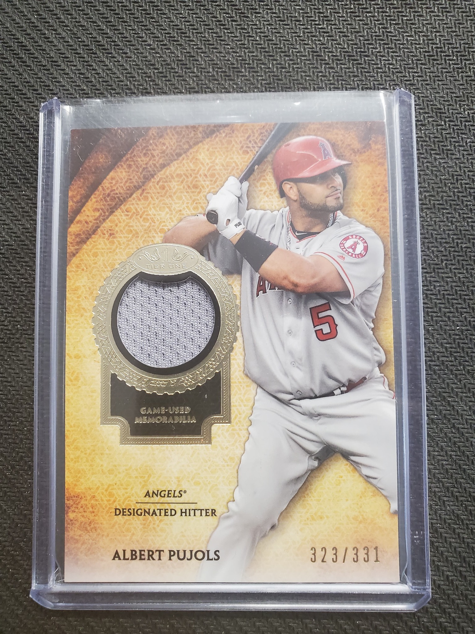 Celebrate Albert Pujols' 3,000th career hit with TOPPS NOW