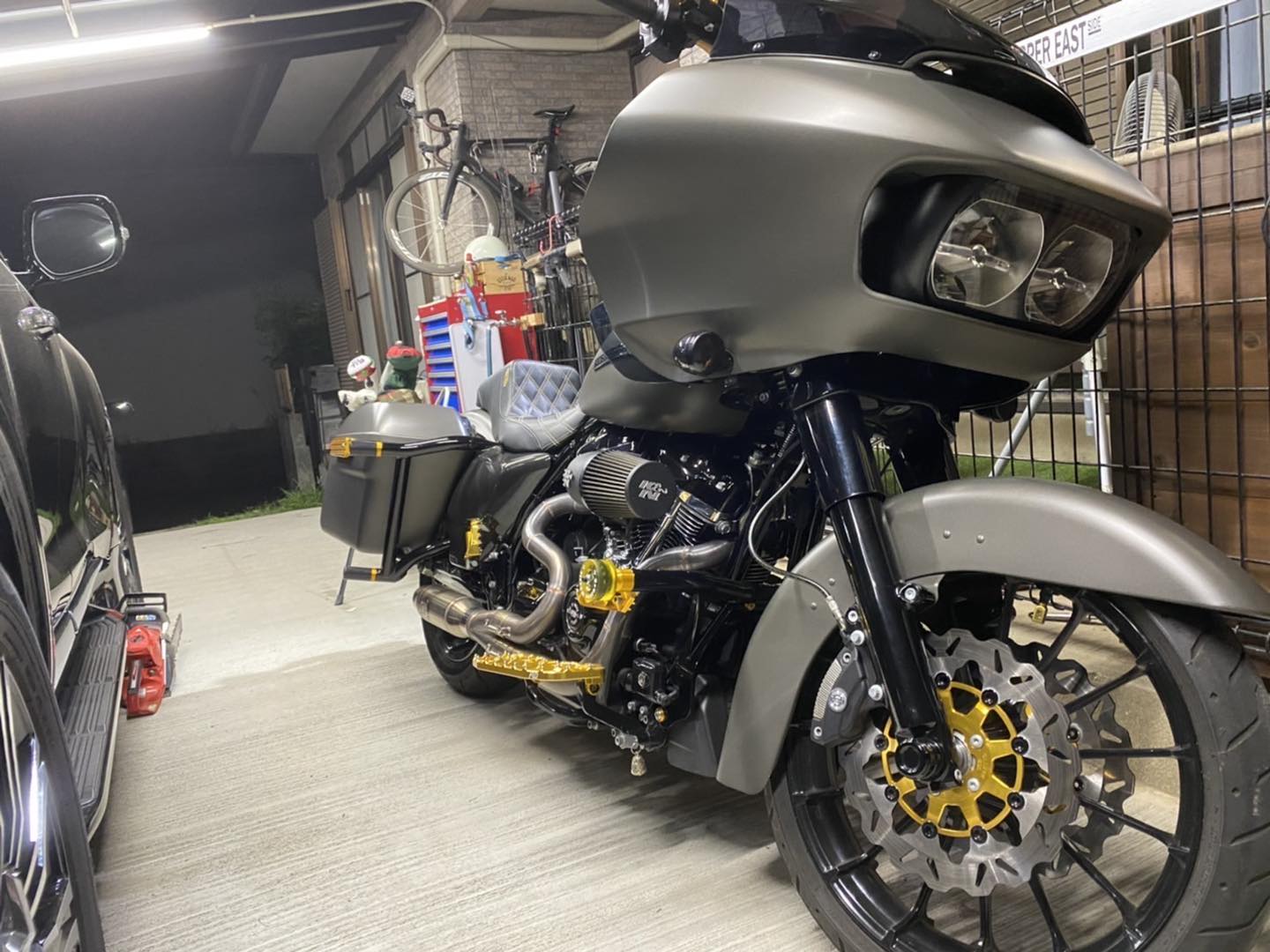 Kawasaki ゼファー400 ✨タンクカバー&テールカウル塗装✨ シルバー