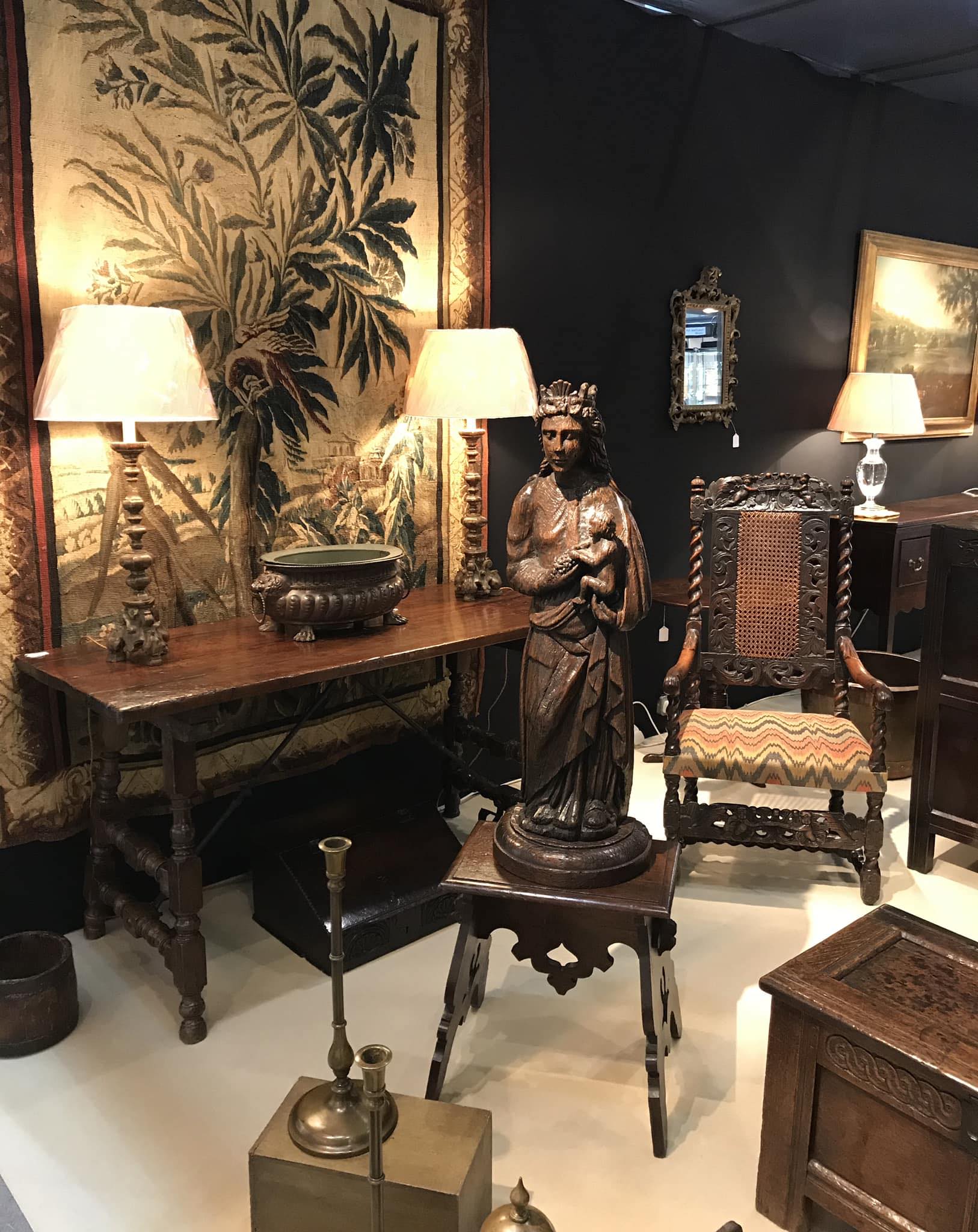 Elaine Phillips Antiques | Leyburn