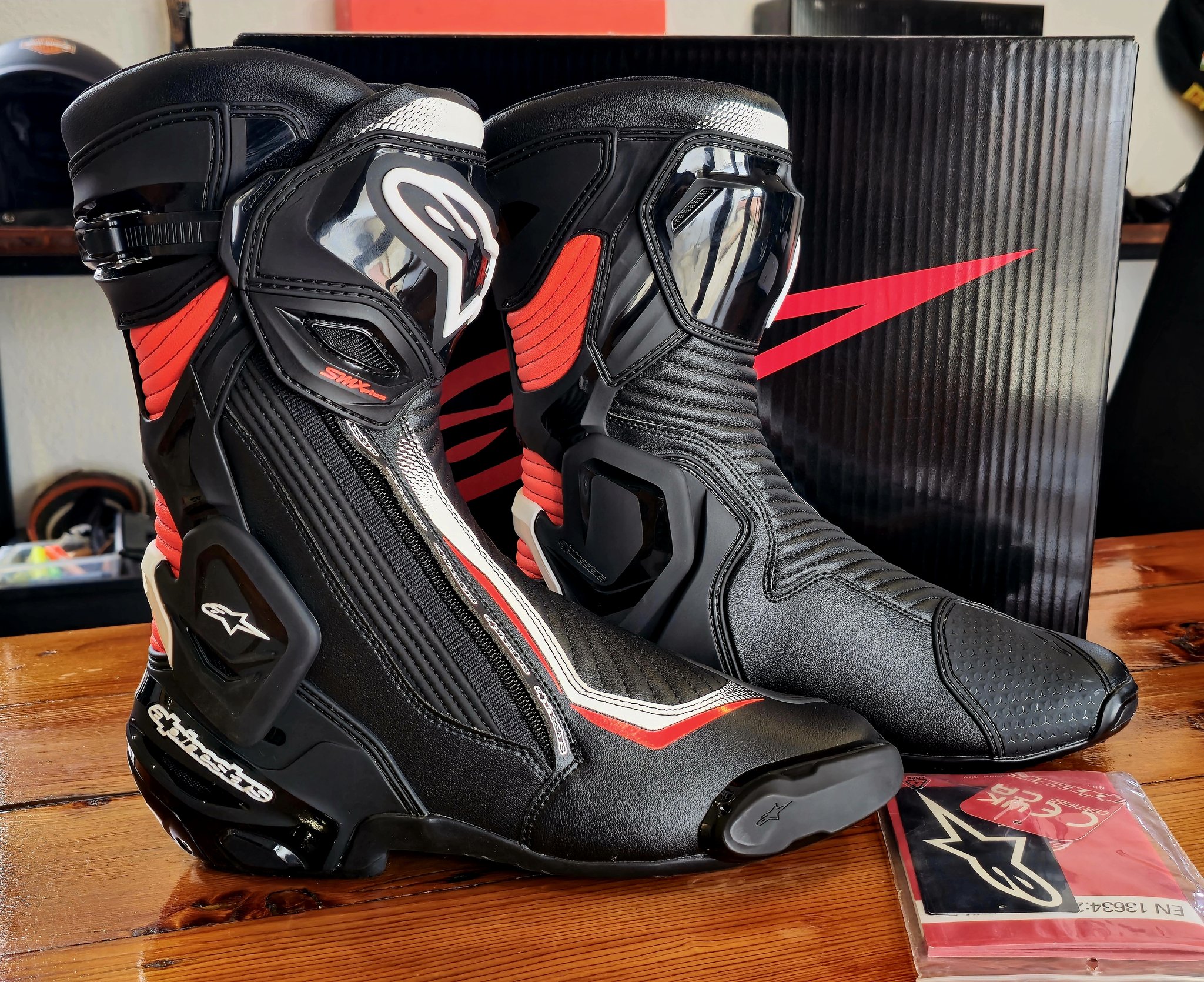 Alpinestars SMX PLUS V2 Motorcycle Boots Size: 44 (US 9.5 