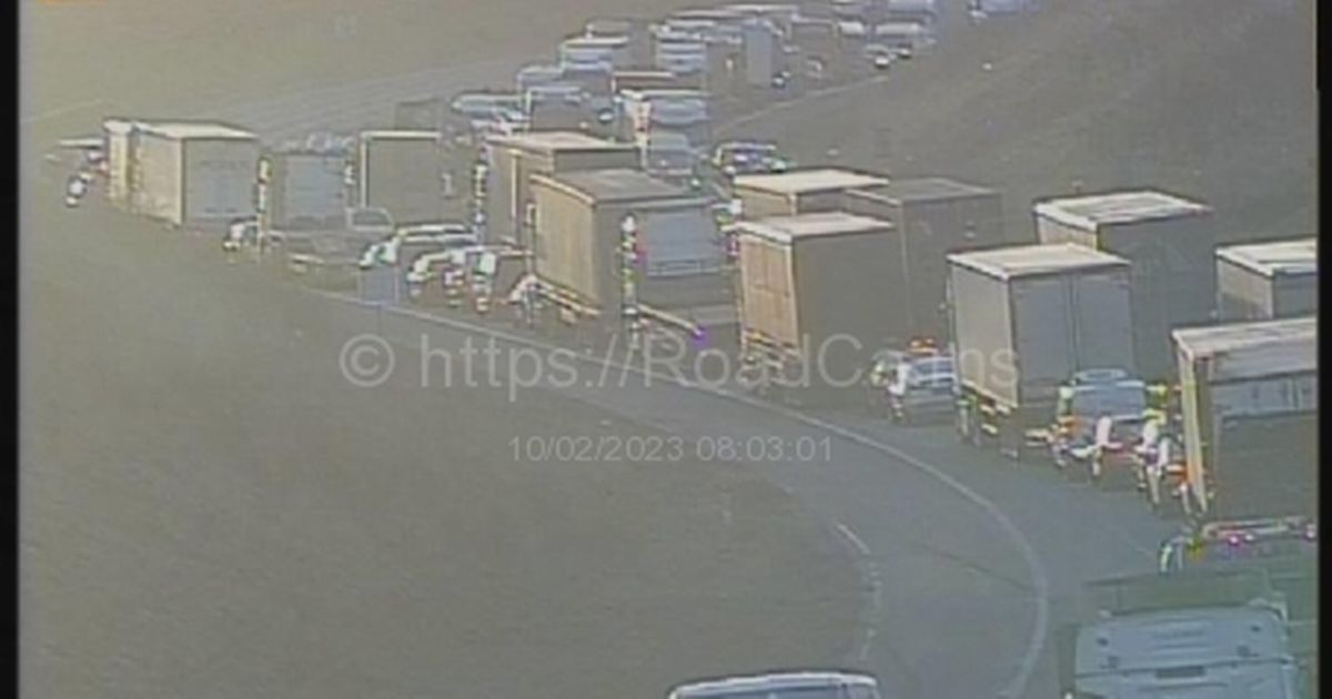 Yorkshire Live - BREAKING: The A1M is currently closed in both ...