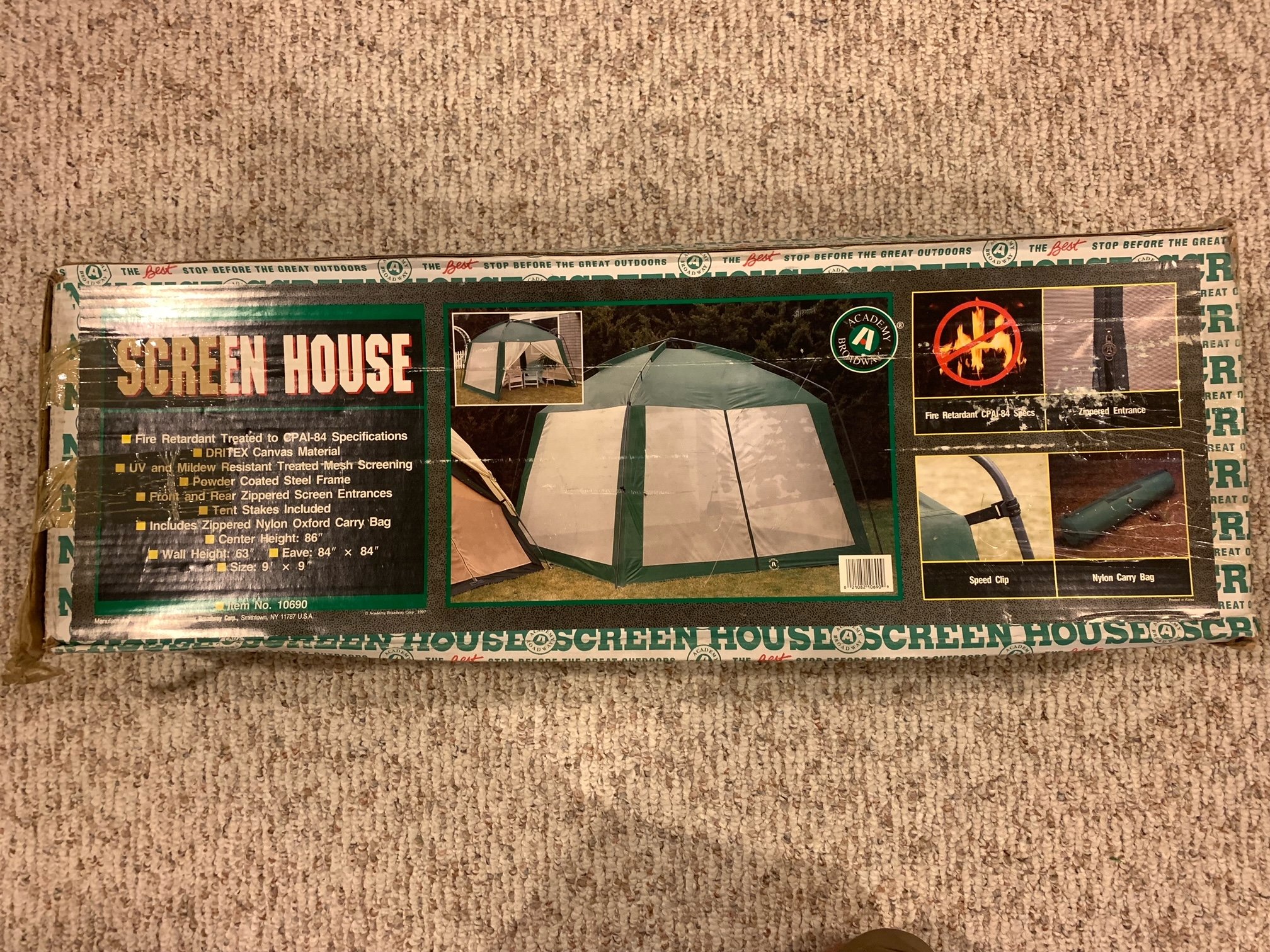 "Barely Used" Academy Broadway Screen House Tent 9'X9' - Tents ...