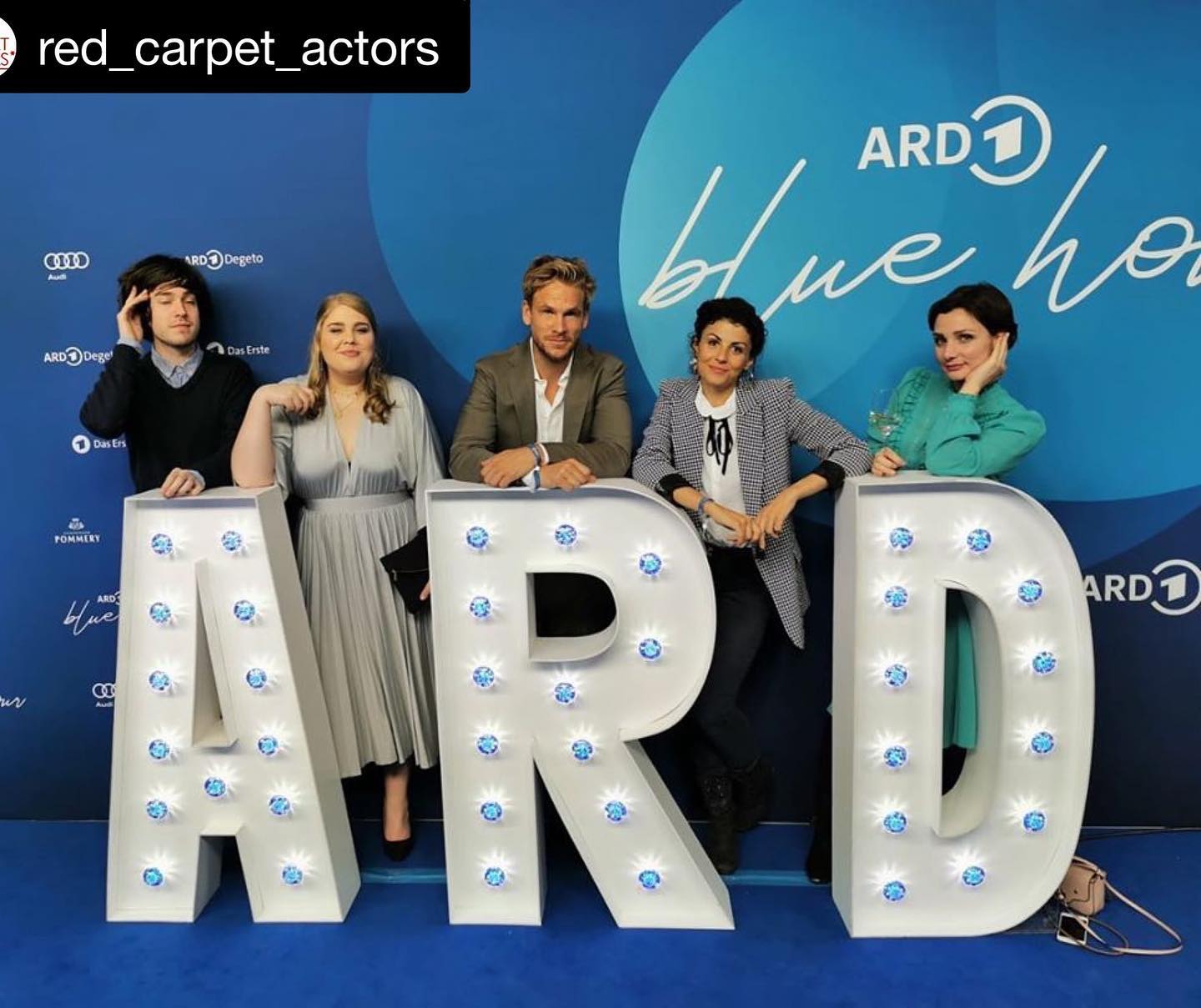 Diana Ebert - Spieglein, Spieglein an der Wand... 😹 #Repost @red_carpet ...