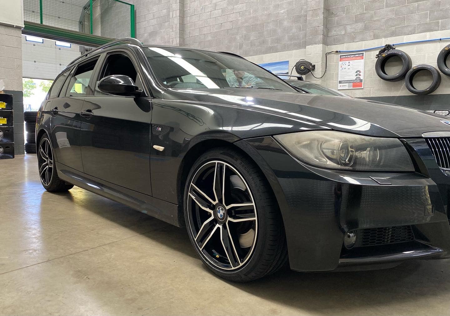 Alloy Wheels &... - Alloy Wheels & Performance Tyres Leeds