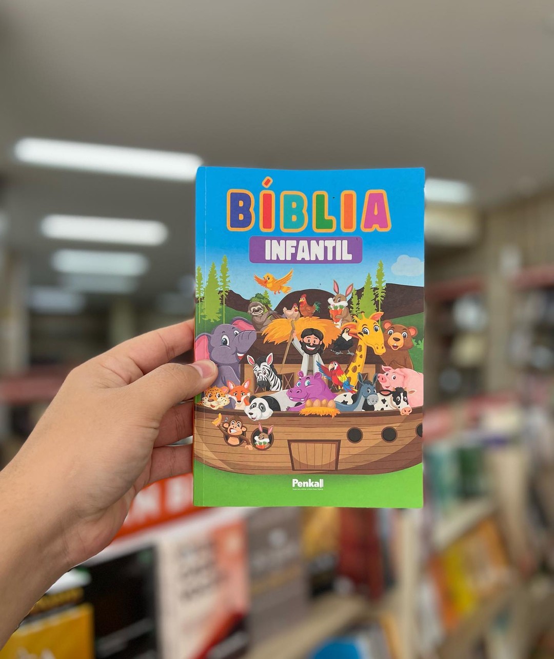 Bíblia Infantil Colorida + de... - Livrarias Família Cristã