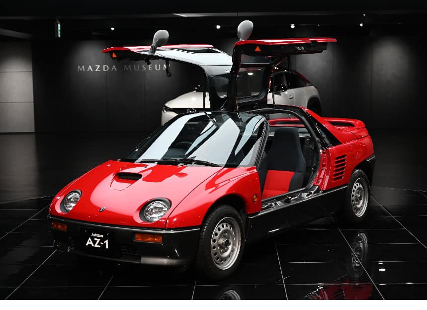 1992年10月20日、マツダは「オートザムAZ-1」を発売しました。 軽