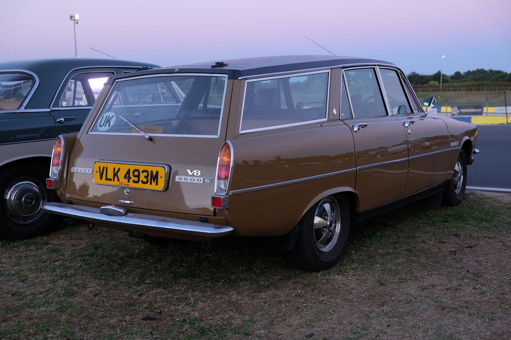 Rover P6 🇬🇧 So british | 🚗📸🇬🇧 Rover P6 3500 V8 1971 « il n’y a pas que ...