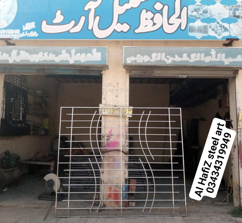 Hafiz and steel workers
