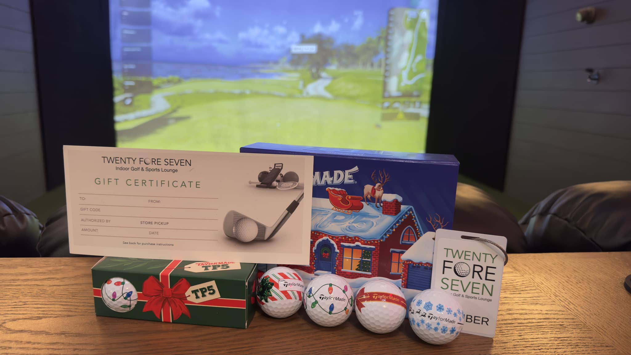 Twenty Fore Seven - Indoor Golf & Sports Lounge MC | Mason City IA